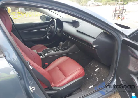 2022 Mazda Mazda3 Carbon Edition z USA, uszkodzony, nr VIN 3MZBPACL5NM317886